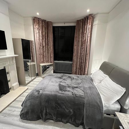 Urbanness Stays - Rooms With Stylish Comfort In The Heart Of Croydon Exterior photo